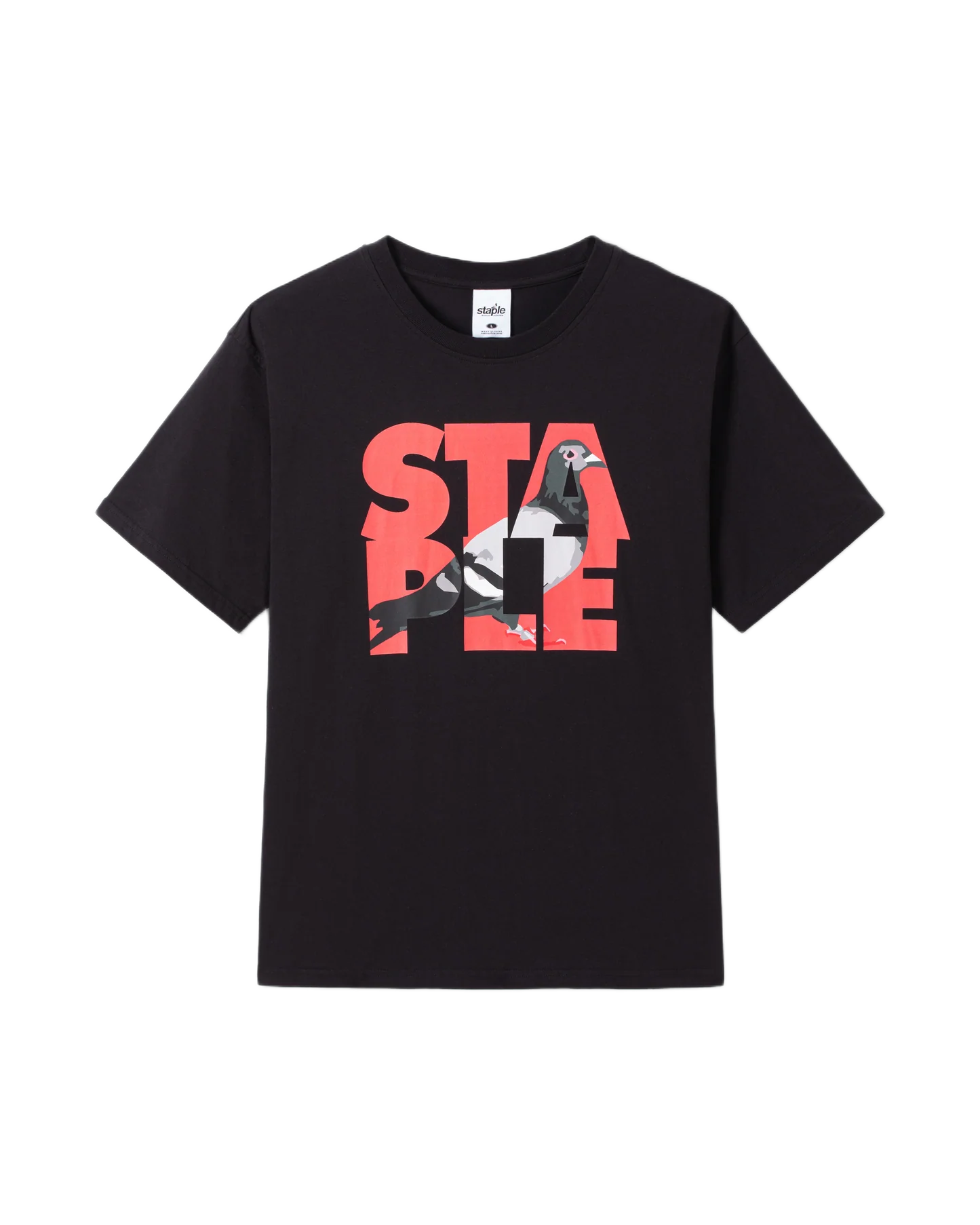 camiseta Logo Fill Tee negra de Staple, Corte Regular Fit. Gráfico frontal serigrafiado logo paloma. 100% Algodón.