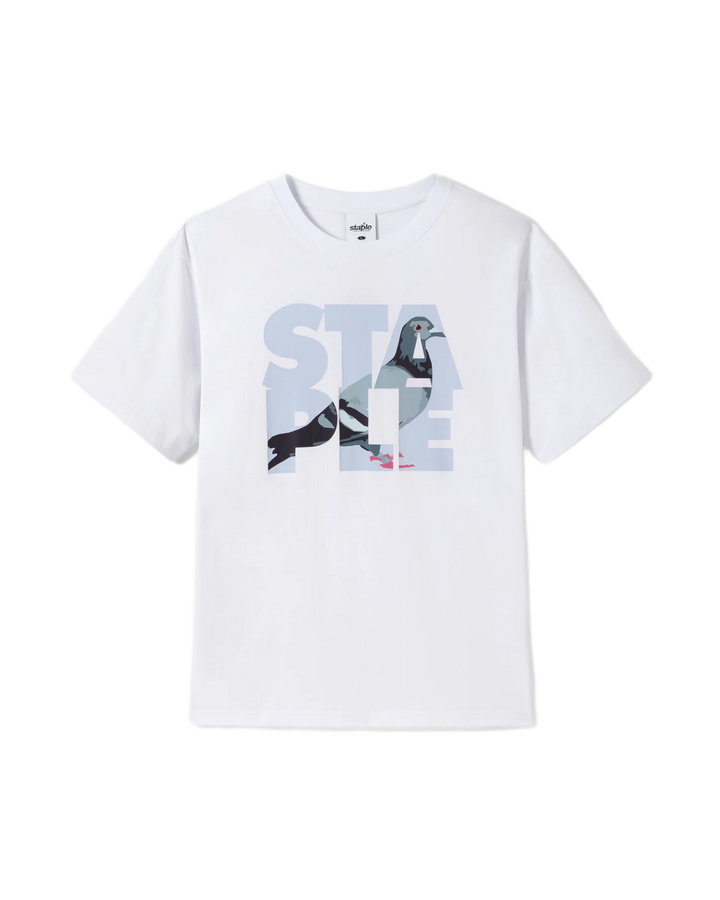 camiseta Logo Fill Tee blanca de Staple, Corte Regular Fit. Gráfico frontal serigrafiado logo paloma. 100% Algodón.
