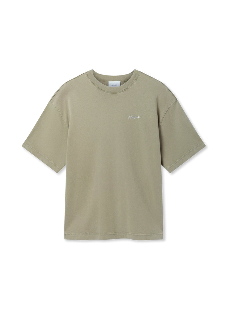Camiseta Axel Arigato Honor Washed verde oliva con lavado vintage y bordado en el pecho, vista frontal