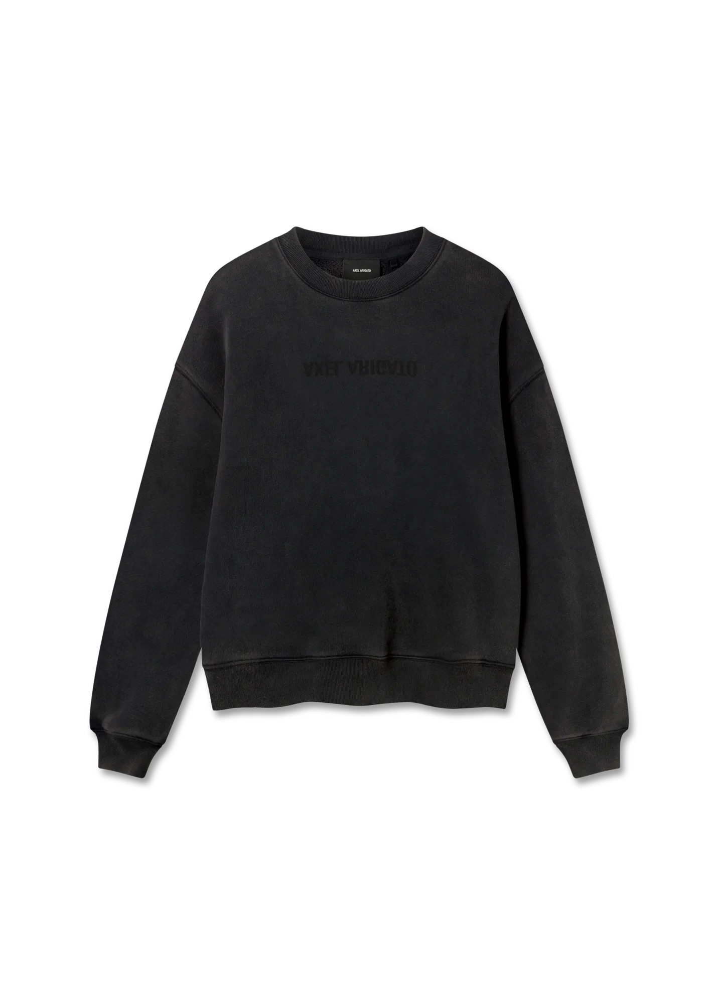 Sudadera Axel Arigato Distort Washed negra desgastada con branding difuminado en el pecho, vista frontal