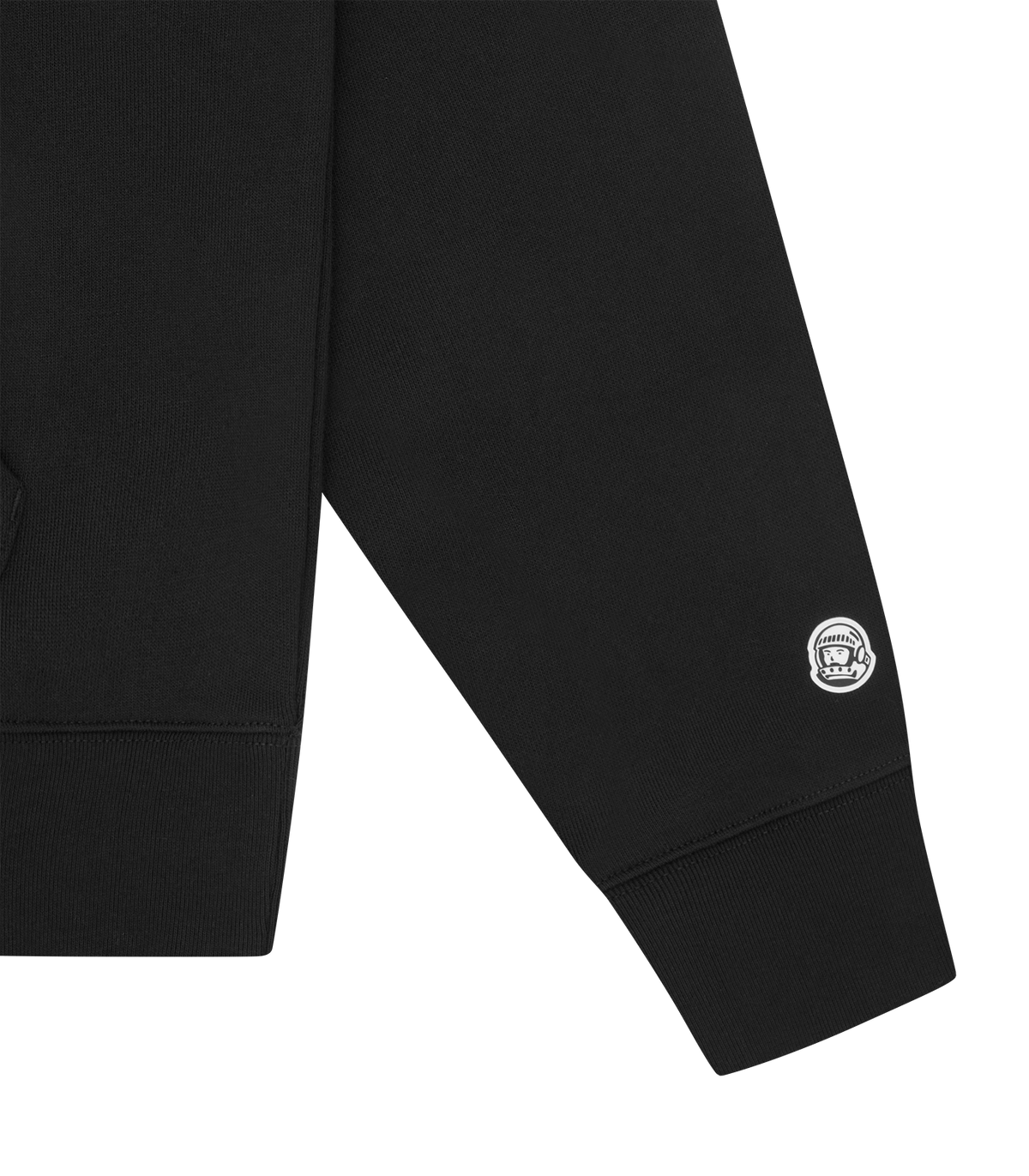 Detalle del puño acanalado y el pequeño logo en la manga de la sudadera Billionaire Boys Club negra