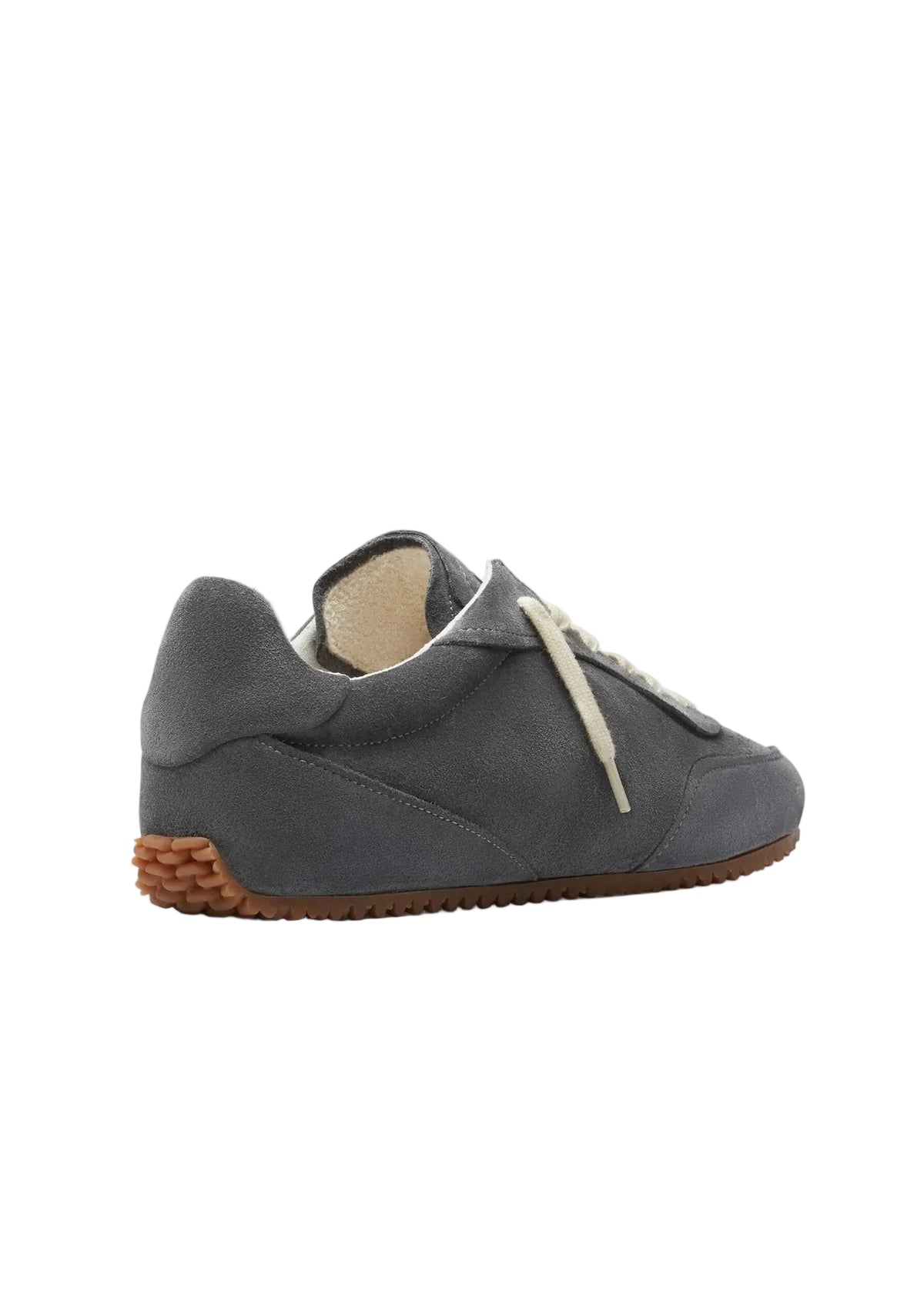 Zapatilla Axel Arigato Daze Runner en ante gris oscuro, vista de tres cuartos trasera