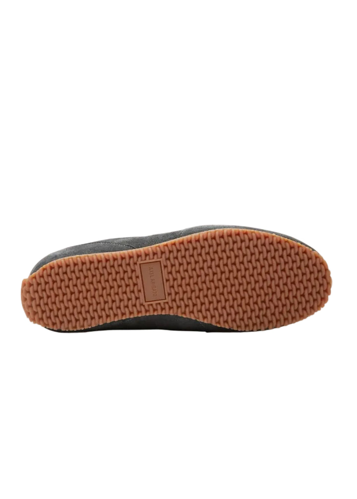 Suela gum de la zapatilla Axel Arigato Daze Runner