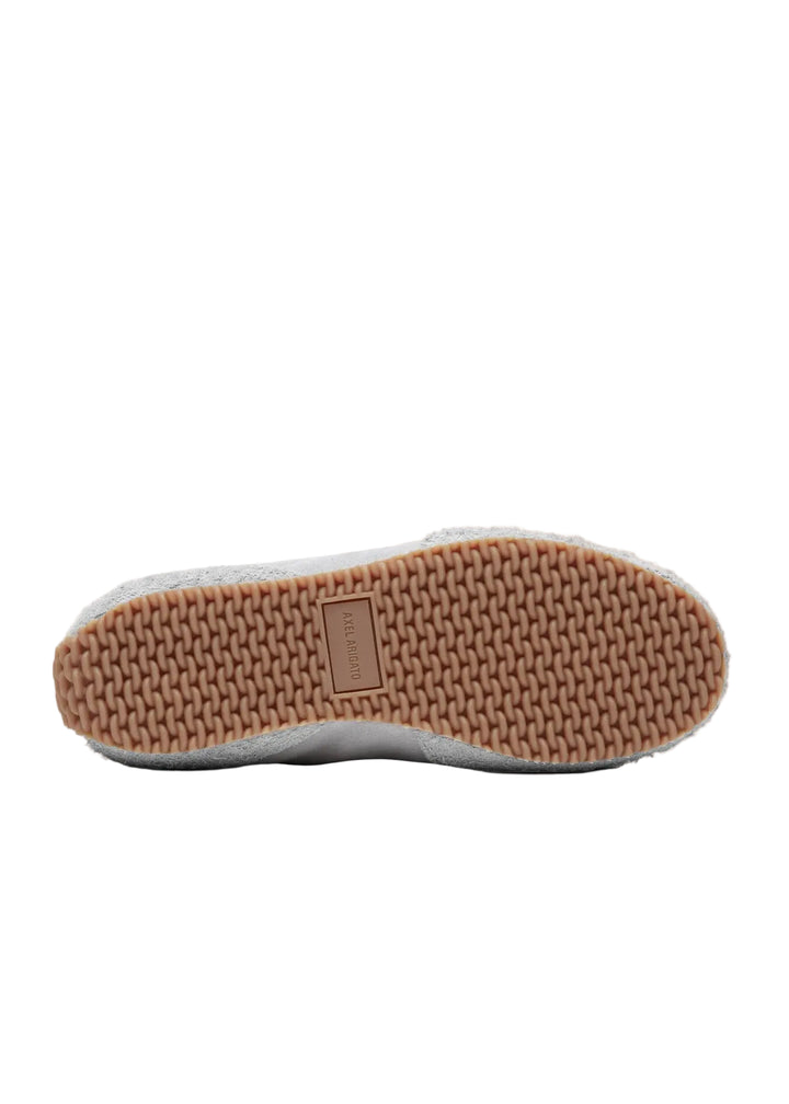 Suela gum de la zapatilla Axel Arigato Daze Runner