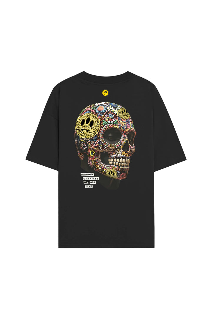 Camiseta Barrow Skull Graphic negra con logotipo flame en el pecho y calavera multicolor en la espalda