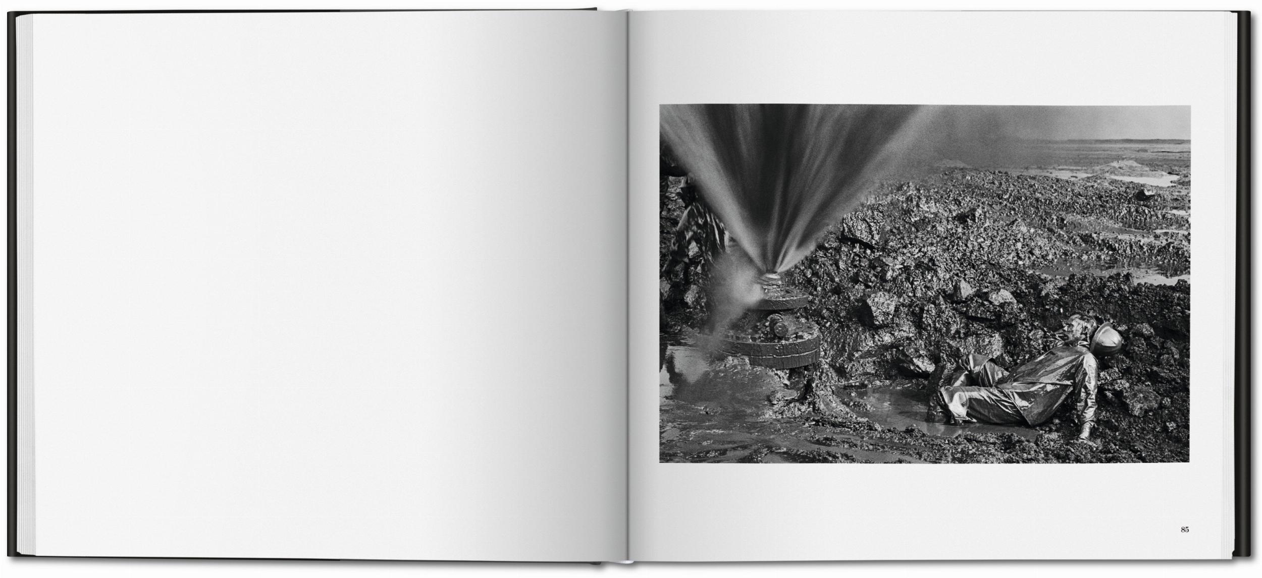 Sebastião Salgado. Kuwait. A Desert on Fire Taschen